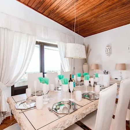 Isabel Sol Villa