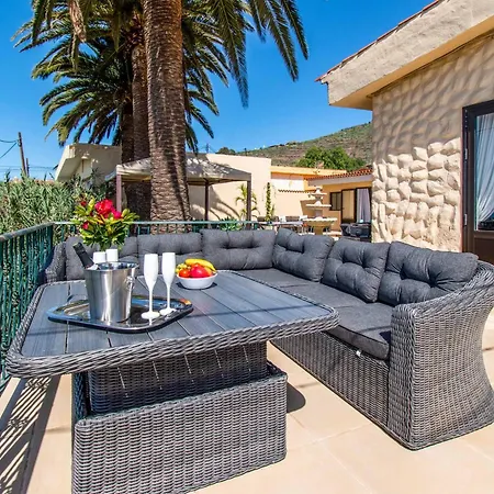 Isabel Sol * Costa Adeje (Tenerife)