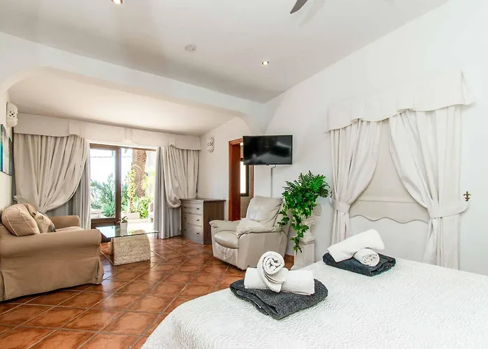 Isabel Sol Адехе