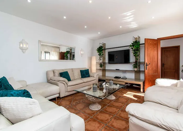 Isabel Sol Вілла *