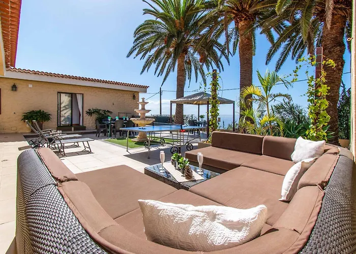 Isabel Sol Вілла Адехе