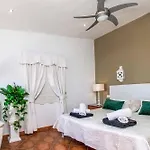 Isabel Sol Villa